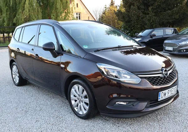 samochody osobowe Opel Zafira cena 65500 przebieg: 99000, rok produkcji 2017 z Miłomłyn